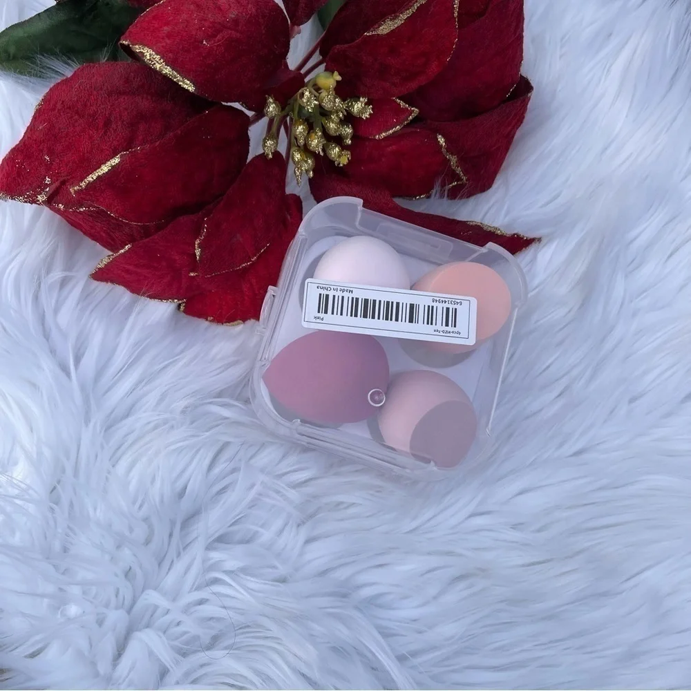 NEW Set Of 4 Makeup Sponges Foundation Powder